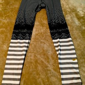 Nike pro full length leggings